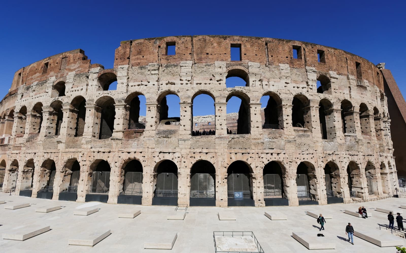 Tragedya sa Colosseum: Manggagawa, nasawi sa aksidente